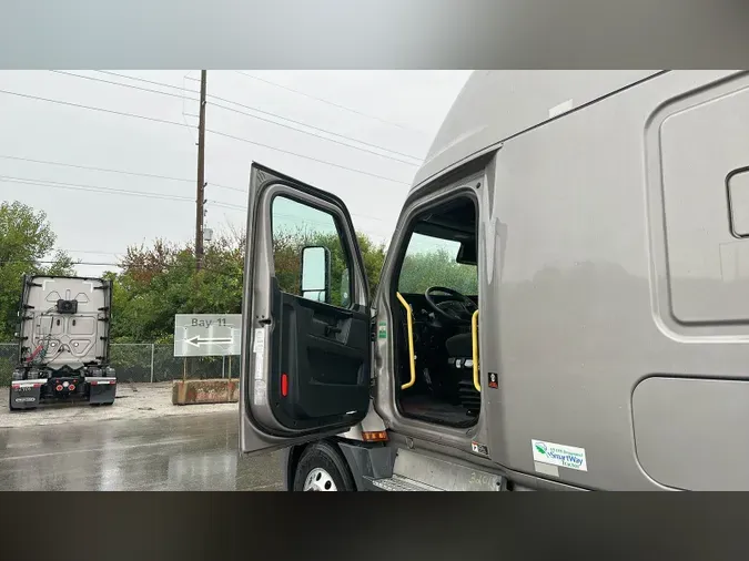 2024 Freightliner Cascadia 126