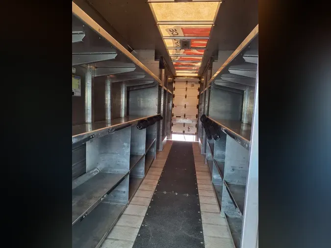 2017 FRTLR CUSTOM CHASSIS CORP MT-55 WALK-IN