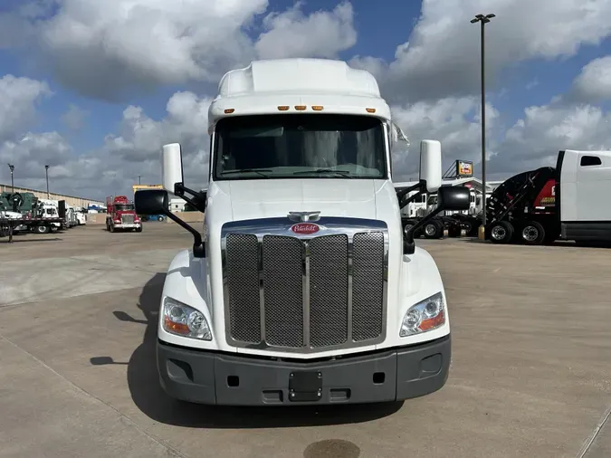 2021 Peterbilt 579