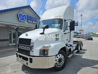 2020 MACK AN64T