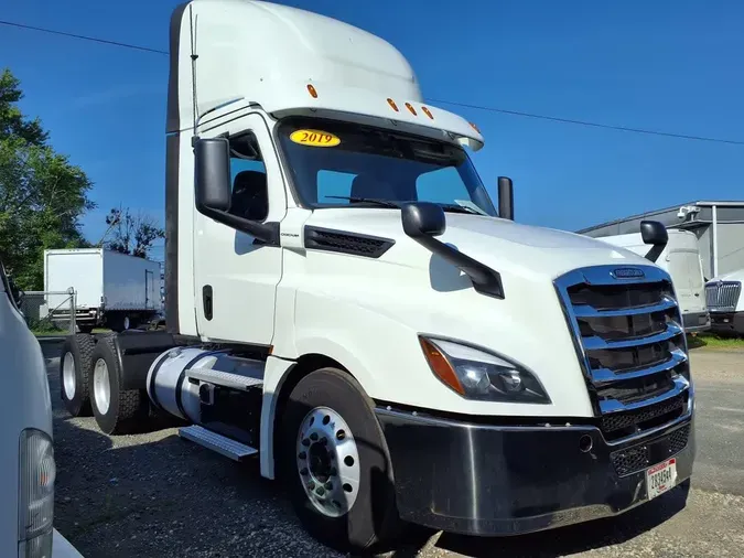 2019 FREIGHTLINER NEW CASCADIA PX12664
