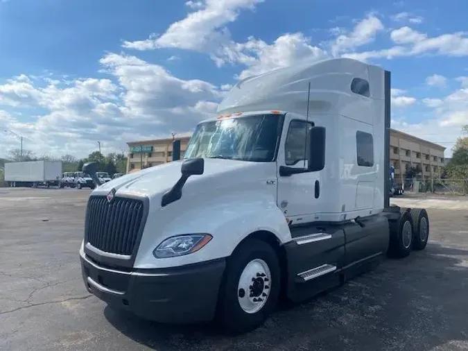 2022 International LT625