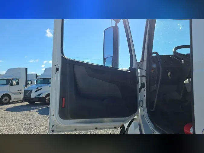 2019 Volvo VNL300823f94f0cc7adbaeccc6a9274af40325