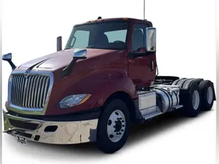2023 International LT625