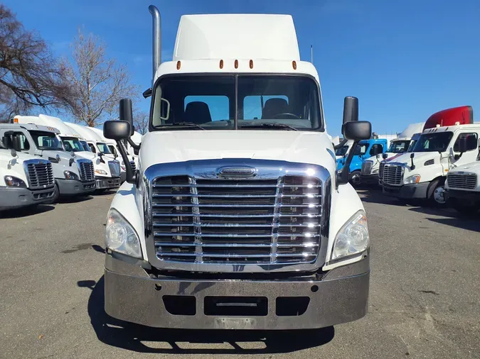 2018 FREIGHTLINER/MERCEDES CASCADIA 125