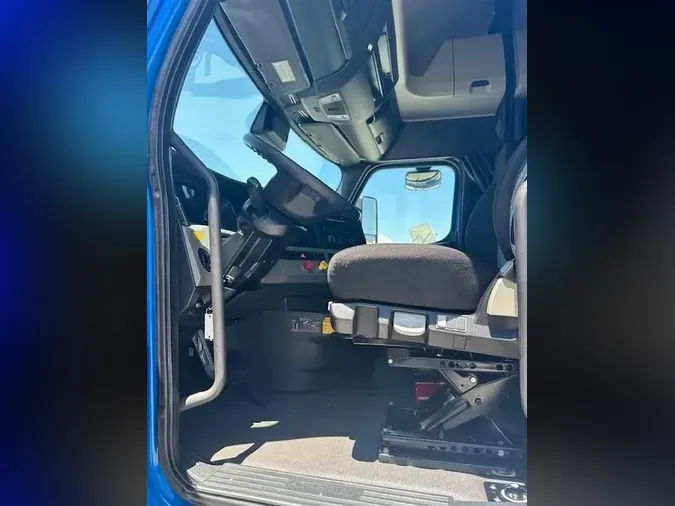 2021 Freightliner Cascadia