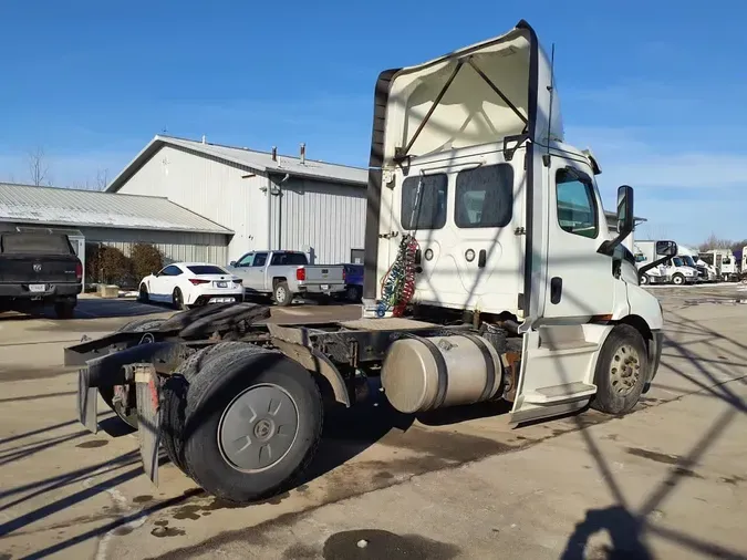 2020 FREIGHTLINER/MERCEDES NEW CASCADIA 116