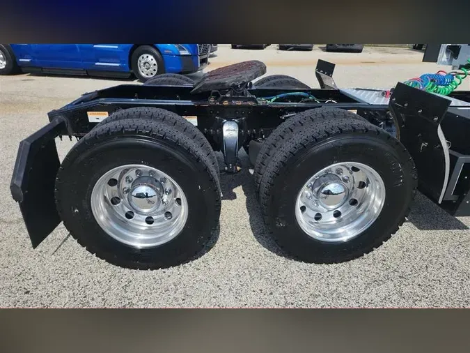 2019 FREIGHTLINER CA126