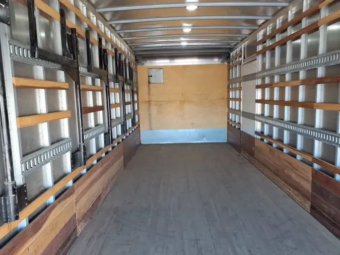 2020 FREIGHTLINER/MERCEDES M2 1068248c6d395f51af97274542a63517c43