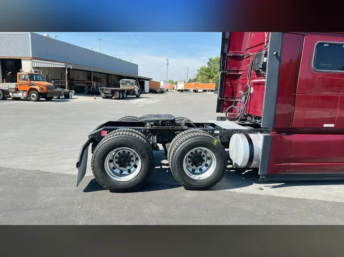 2022 Volvo VNL