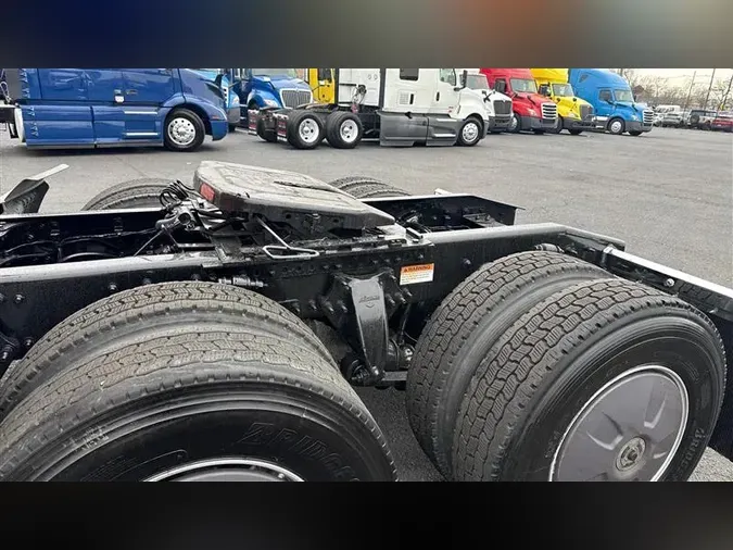 2022 FREIGHTLINER CA126