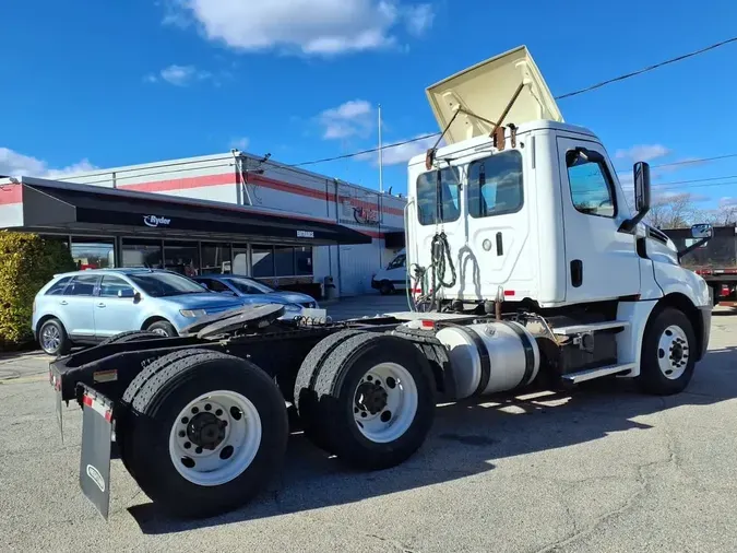 2019 FREIGHTLINER/MERCEDES CASCADIA
