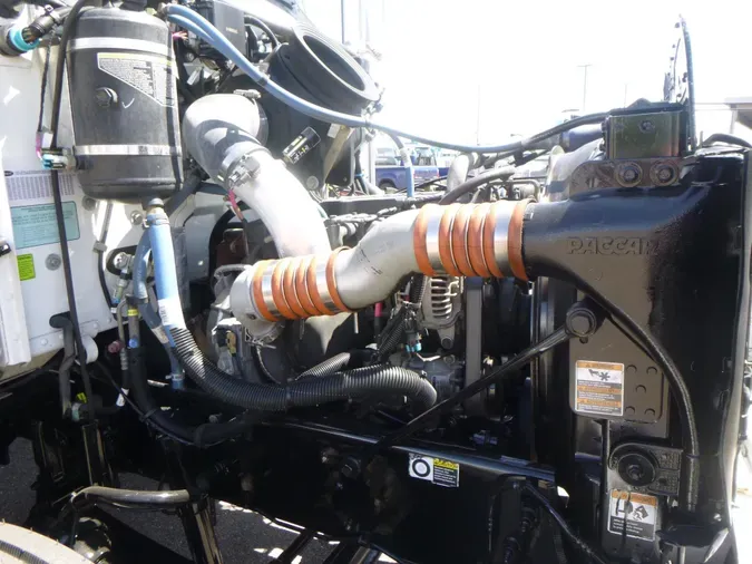 2019 Peterbilt 337