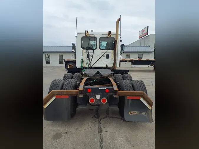 2017 FREIGHTLINER/MERCEDES CASCADIA