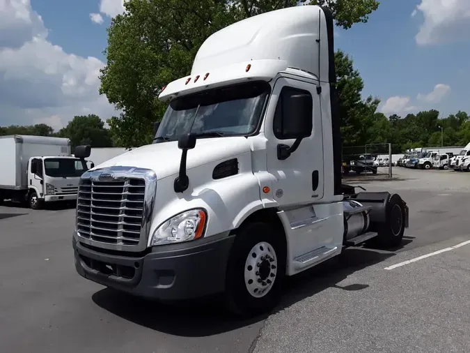 2019 FREIGHTLINER/MERCEDES CASCADIA 1138257f56e66cba408a37e1c381355fbf1