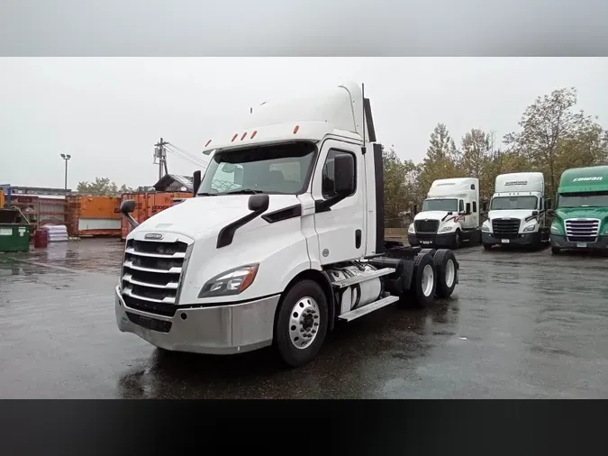 2020 Freightliner Cascadia 126825a1234f0dc1964f895bc1cd15dc7c2