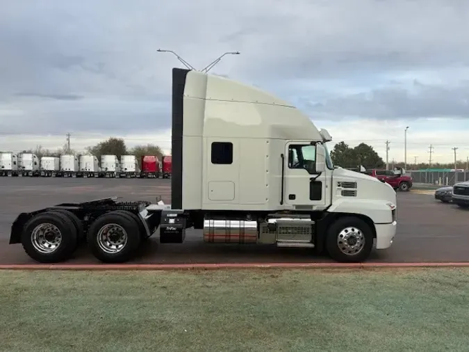 2020 MACK AN64T