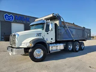 2020 MACK GRANITE