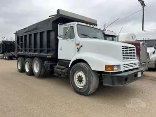 1996 INTERNATIONAL 2674SF