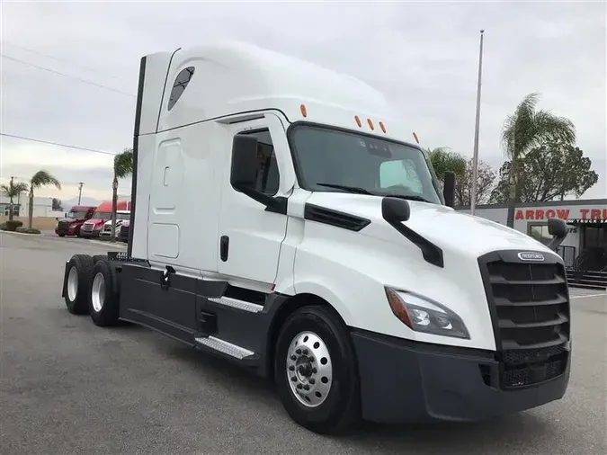 2021 FREIGHTLINER CA126