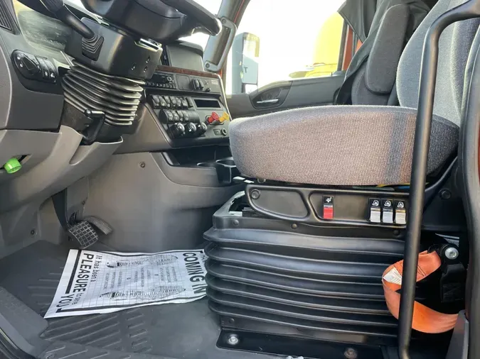 2022 International LT6258264b123e3331b72f6f6700e2470179b