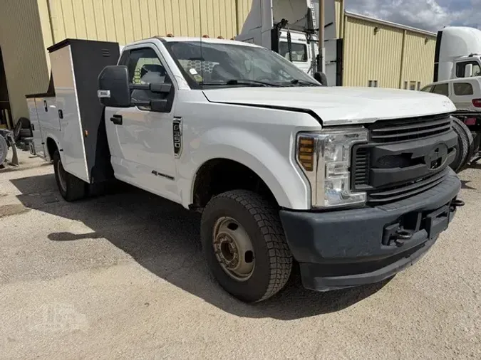 2018 FORD F350 XL8264c861bc2ef942ffc179a91235fcd9