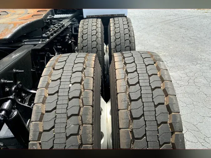 2022 INT LT625 6x4