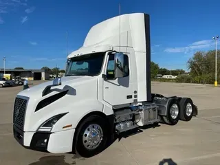 2019 VOLVO VNL62T300