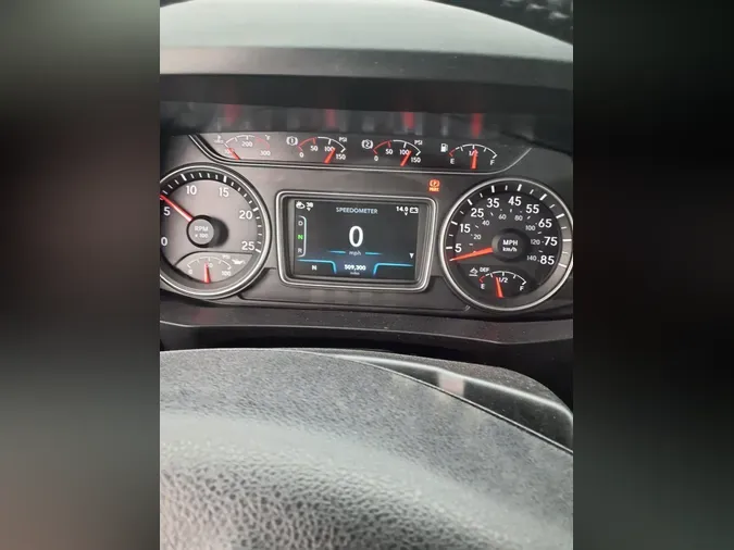 2020 NAVISTAR INTERNATIONAL LT625 SLPR CAB