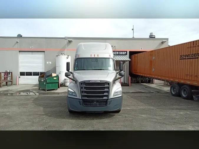 2023 Freightliner Cascadia 126