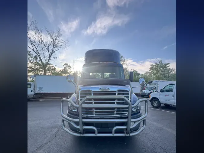 2020 FREIGHTLINER CASCADIA 125