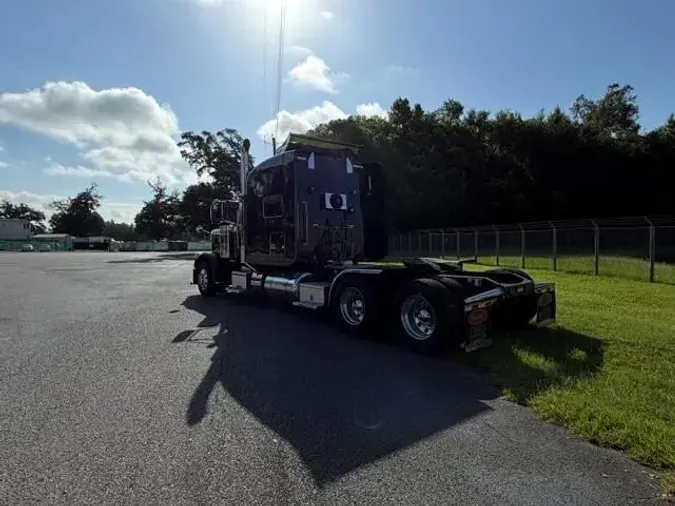 2023 Peterbilt 389826d8c794d32b6bf4d99ba12d6df6bbf