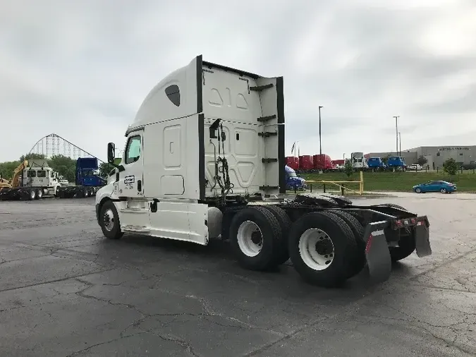 2018 Freightliner T12664ST