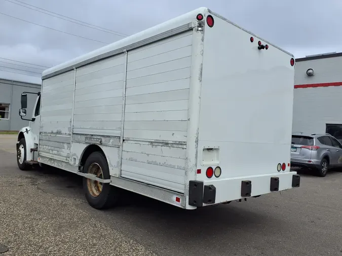 2017 FREIGHTLINER/MERCEDES M2 106