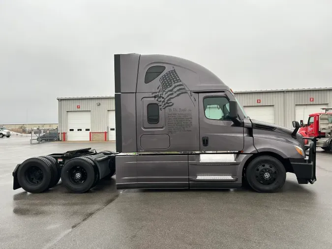 2023 Freightliner Cascadia