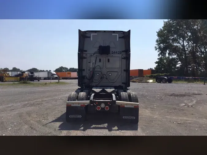 2023 Freightliner Cascadia 12682700d01ea6f945b7f1b8641cd9ef952