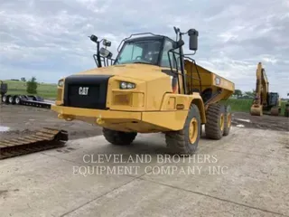 2016 CATERPILLAR 725