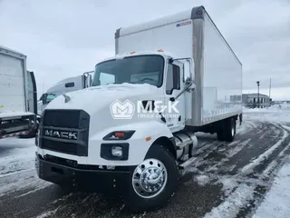 2021 MACK MD6