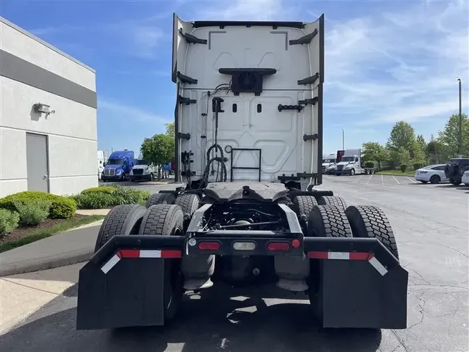 2020 FREIGHTLINER CA126