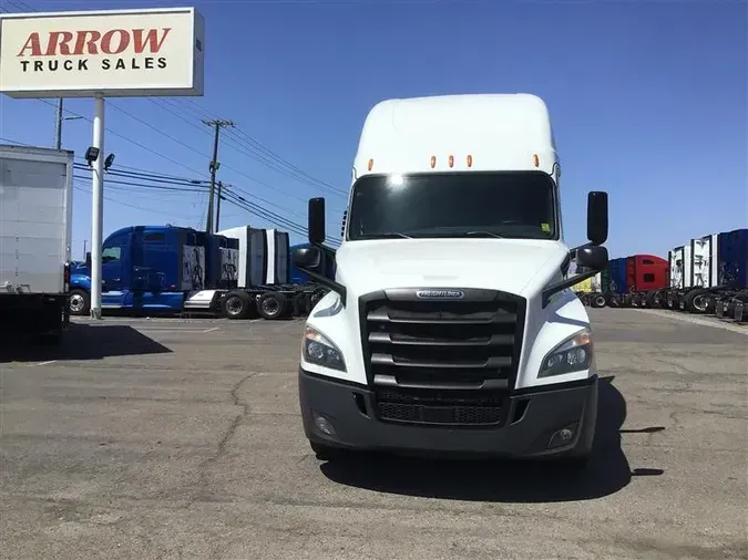 2020 FREIGHTLINER CA126827e1309038e6fba5fd93a3a0f69dbd4