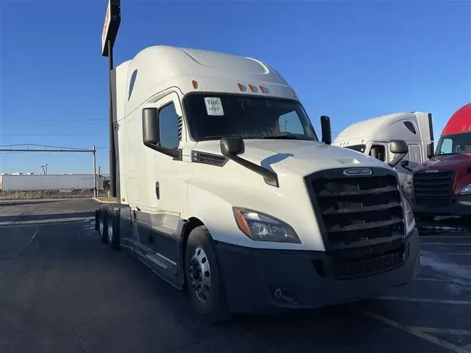 2020 FREIGHTLINER CA126