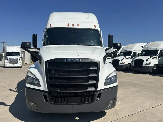 2023 Freightliner Cascadia