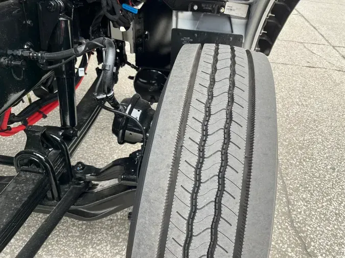 2026 Kenworth T8808280b0dc8eac4d981592f7f53ef36dec