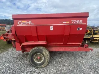 2004 Gehl 7285