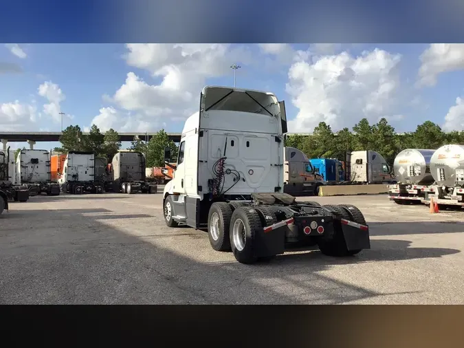 2020 Freightliner Cascadia