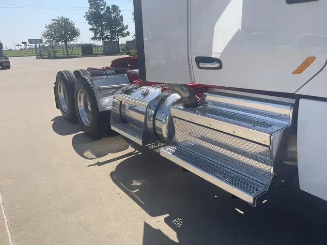 2022 Peterbilt 567