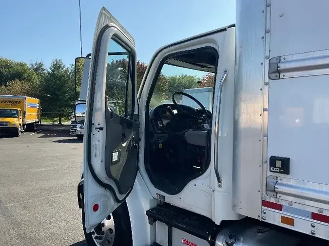 2018 Freightliner M2