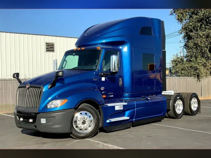 2022 INT LT625 6x4
