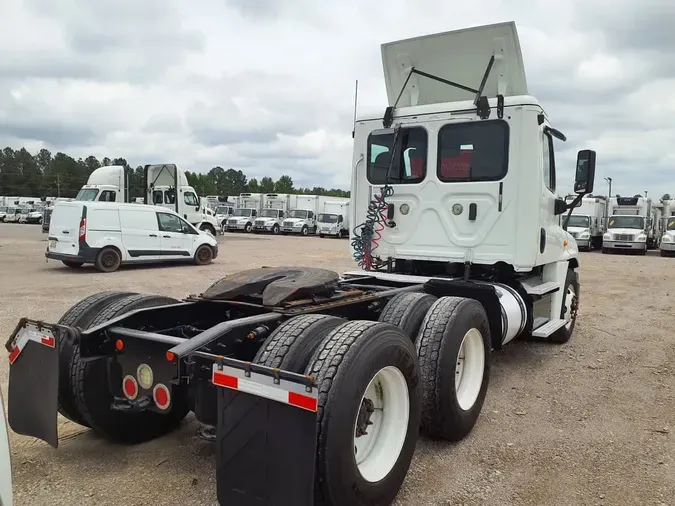 2018 FREIGHTLINER CASCADIA 125