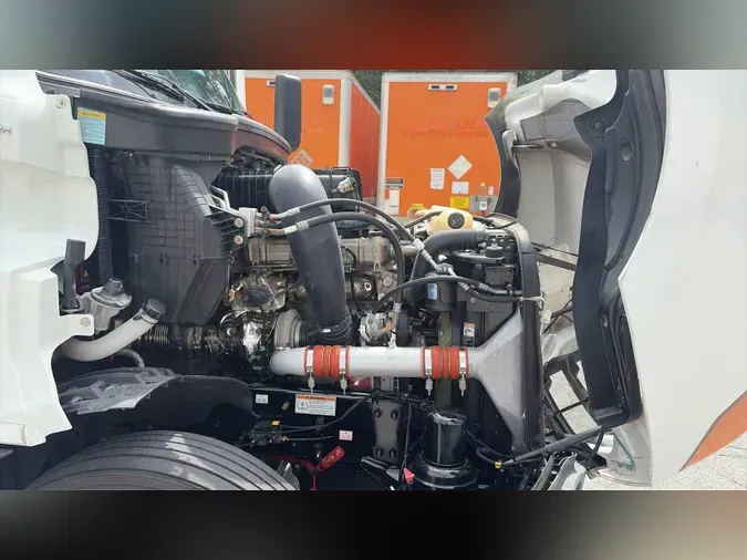 2023 Freightliner Cascadia 126